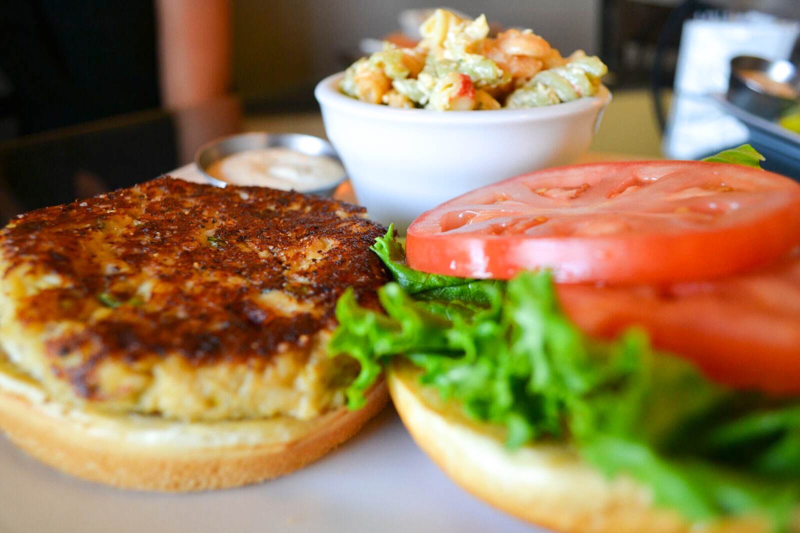 sundae cafe restaurant seafood crab cake dining tybee island