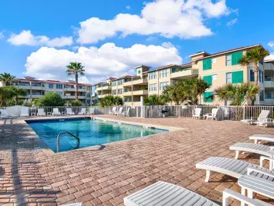 Tybee Island Rentals condo pool view